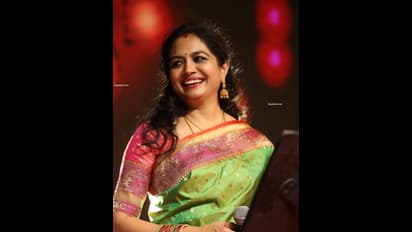 ఫ్యాన్స్ కి సింగర్ సునీత క్షమాపణలు... తప్పలేదంటూ ఇంస్టాగ్రామ్ పోస్ట్