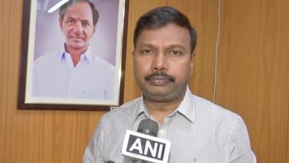 తెలంగాణ హెల్త్ డైరెక్టర్ శ్రీనివాసరావుకు గుండెపోటు.. అపోలోకి తరలింపు