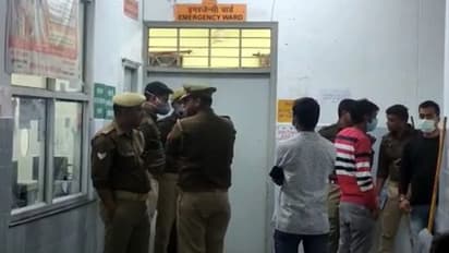 सड़क किनारे तड़पते मिले प्रेमी-प्रेमिका,तमाशबीन होकर देखते रहे थे लोग