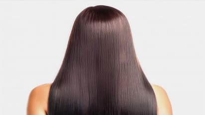 চুল স্ট্রেটনিংয়ের জন্য পার্লারে যেতে হবে না, প্রাকৃতিকভাবে চুল সোজা করতে ঘরেই করুন এই কাজটি