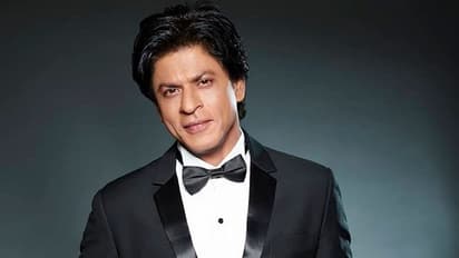 Shah Rukh Khan's this weird habit will leave you speechless; know more about King Khan's obsession