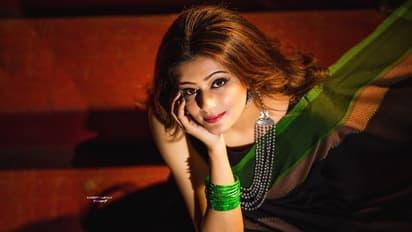 ఎర్రతివాచీపై వయ్యారాల రాజహంస.. ప్రియమణి శారీ అందాలను చూస్తే ఊపిరాగిపోవాల్సిందే..