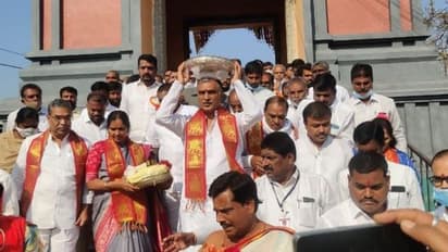 సెంటిమెంట్ తో ఓటేస్తే కడుపునిండదు...: హుజురాబాద్ ప్రజలతో మంత్రి హరీష్