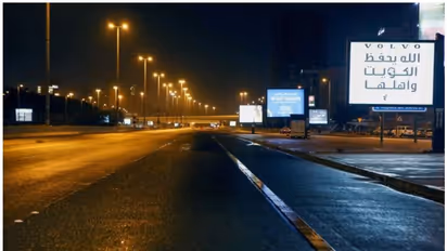 ದೆಹಲಿಯಲ್ಲಿ ವೀಕೆಂಡ್ ಕರ್ಫ್ಯೂ, ಯುಪಿಯಲ್ಲಿ ನೈಟ್ ಕರ್ಫ್ಯೂ; ಕೊರೋನಾಗೆ ತತ್ತರಿಸುತ್ತಿದೆ ಭಾರತ!