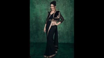 ಮಾಧುರಿ ಉಟ್ಟ ಬ್ಲಾಕ್ ಸೀರೆಯ ಬೆಲೆ 1 ಲಕ್ಷಕ್ಕೂ ಹೆಚ್ಚು