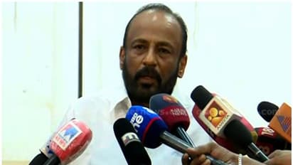 'നവകേരള സദസ്സിൽ പങ്കെടുക്കും'എ വി ഗോപിനാഥ്, കോൺഗ്രസ് ഭരിക്കുന്ന പെരിങ്ങോട്ടുകുറിശ്ശി പഞ്ചായത്ത് അരലക്ഷം നൽകി