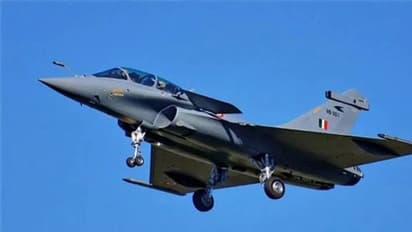 റഫാല്‍ കരാറിലെ 'ഇടനിലക്കാരനുള്ള സമ്മാനം' വിവാദത്തില്‍; ആരാണെന്നാണ് അറിയേണ്ടതെന്ന് കോൺഗ്രസ്