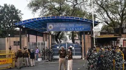 ಹೈ ಪ್ರೊಫೈಲ್ ಅಪರಾಧಿಗಳಿಂದ ತುಂಬಿ ತುಳುಕುತ್ತಿರುವ ತಿಹಾರ್ ಜೈಲು: ಸಿಬ್ಬಂದಿಗೆ ಸಂಕಷ್ಟ