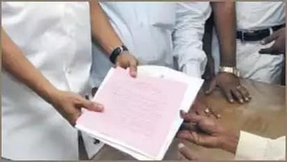 அடுத்தகட்டத்தை எட்டிய தேர்தல் திருவிழா... இன்றுடன் 4,600க்கும் மேற்பட்டோர் வேட்புமனு தாக்கல்...!