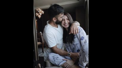 অনুষ্কার এত ক্ষমতা, সকলের সামনে বিরাটকে চমকে দিলেন অভিনেত্রী, এ কী করে সম্ভব, ভাইরাল ভিডিও