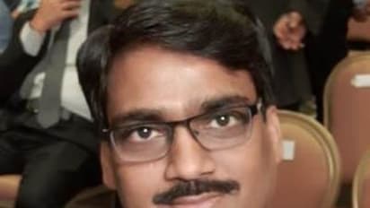 ৩৮টা ভাষা বলতে পারে দেশি রোবট 'শালু', বর্জ্য দিয়েই হংকংকে টেক্কা স্কুল-শিক্ষকের, দেখুন