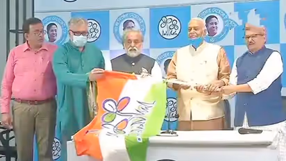 బెంగాల్ ఎన్నికలు: బీజేపీ స్పీడుకు బ్రేక్.. తృణమూల్ కాంగ్రెస్లోకి యశ్వంత్ సిన్హా