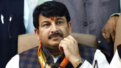Delhi: BJP MP Manoj Tiwari suffers injury during protest outside CM Kejriwal’s house over ban on Chhath puja