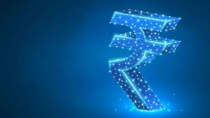 Rupee Vs dollar:డాలర్‌తో రూపాయి మరోసారి భారీ పతనం, మొదటిసారిగా 28 పైసలు పడిపోయి  కనిష్ట స్థాయికి..