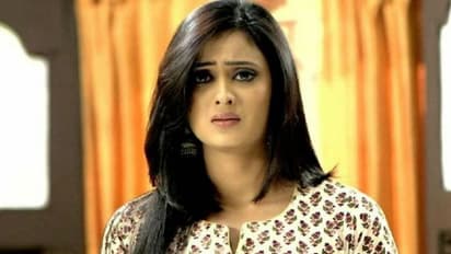 पचड़े में फंसी Shweta Tiwari, बेटे के वीजा पर किए पति के जाली हस्ताक्षर, हो सकती है इतने साल की जेल