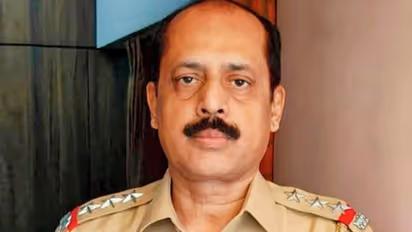 అంబానీకి బెదిరింపుల కేసులో సంచలనాలు: వాజేకి పీపీఈ కిట్ తో సీన్ రీ క్రియేషన్