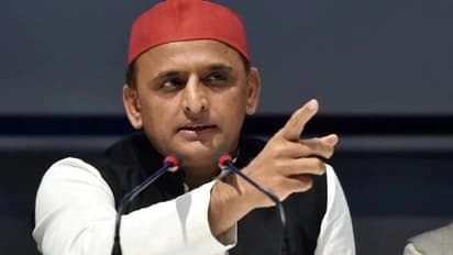 पत्रकारों के साथ मारपीट का मामलाः अखिलेश यादव सहित 20 सपा कार्यकर्ताओं के खिलाफ FIR