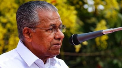 'പൊതുമേഖലയെ ഇല്ലാതാക്കി, സഹകരണ മേഖലയെ തകർക്കുന്നു': കേന്ദ്രത്തെ കടന്നാക്രമിച്ച് പിണറായി