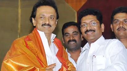 பல கட்சி மாறிய பச்சோந்தி.. டாக்டர் சரவணனுக்கு சீட்டு வழங்காதே... பாஜக ஆர்ப்பாட்டம்..!