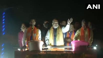 একপাশে হিরণ অন্যপাশে দিলীপ ঘোষ, বাংলায় 'আসল' পরিবর্তনের ডাক অমিত শাহর