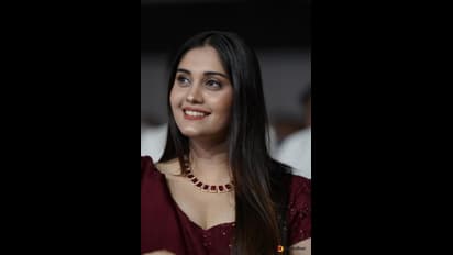 `శశి` ప్రీ రిలీజ్‌ ఈవెంట్‌లో స్పెషల్‌ ఎట్రాక్షన్‌గా సురభి..కళ్లు జిగేల్‌..