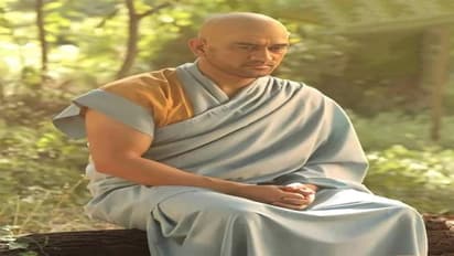 क्या IPL से पहले ही संन्यासी बन गए MS Dhoni, सिर मुंडवा कर इस तरह प्रवचन देते आए नजर