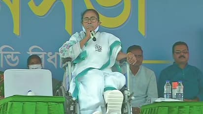 Sitting in wheelchair, Mamata addresses rally in Purulia
