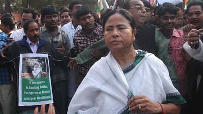 5 ಲಕ್ಷ ಉದ್ಯೋಗ, ಉಚಿತ ರೇಶನ್; ಬಂಗಾಳ ಚುನಾವಣೆಗೆ ಮಮತಾ ಪ್ರಣಾಳಿಕೆ