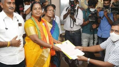 சபாஷ் சரியான போட்டி... ஒரே தொகுதியில் ஆட்டோவில் சென்று வாக்கு சேகரித்த கமல், வானதி சீனிவாசன்...!