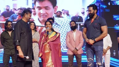 ఆయన మోసం చేస్తే... మోహన్ బాబు సార్ గెలిపించారు సారంగదరియా సింగర్ కోమలి సంచలన కామెంట్స్!