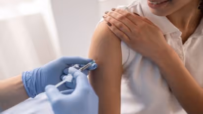 ലഭ്യമായ കൊവിഡ് വാക്സിനുകള്‍ക്ക് ജനിതകമാറ്റം വന്ന വൈറസിനെ ചെറുക്കാന്‍ പ്രയാസമെന്ന് പഠനം