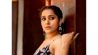 రష్మీ గౌతమ్ ఆ ఛాన్స్ ముందు ఎవరికి ఇస్తుంది... సుధీర్ కా లేక శేఖర్ మాస్టర్ కా?