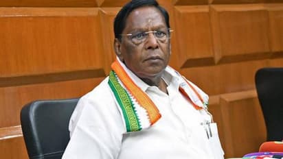 పుదుచ్చేరి అసెంబ్లీ ఎన్నికల్లో ట్విస్ట్: పోటీకి నారాయణ స్వామి దూరం, కాంగ్రెస్ ప్రకటన