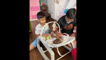 இணையத்தை கலக்கும் செல்வராகவன் - கீதாஞ்சலியின் 2 மாத குழந்தை! செம்ம கியூட் போட்டோஸ்!