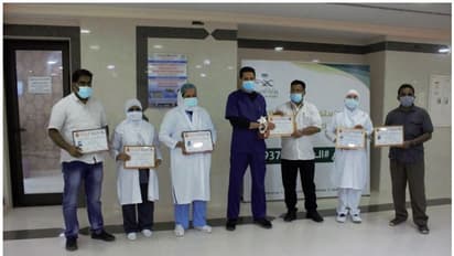 സൗദിയിൽ മലയാളി നഴ്സുമാരെയും മറ്റ് ആരോഗ്യ പ്രവർത്തകരെയും ആദരിച്ചു