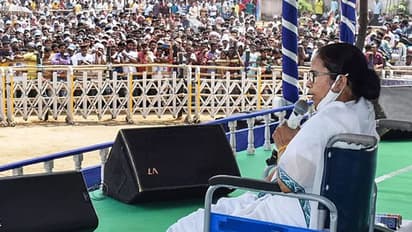 শেষ ২দফায় ভোট প্রচারে আরও কঠোর নির্বাচন কমিশন, মোদীর পরে জনসভা বাতিল মমতার