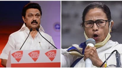 மேற்கு வங்கத்தில் குடும்பத்துக்கு மாதம் ரூ.1000 உதவித்தொகை... ஸ்டாலின் அறிவிப்பை கையில் எடுத்த மம்தா பானர்ஜி.!