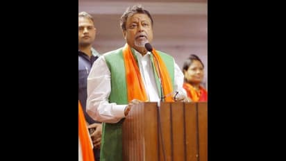 মুকুল রায়ের সাসপেনশন কি উঠে গেল, বিজেপি বিধায়কের তৃণমূলের প্রত্যাবর্তনে উঠছে প্রশ্ন