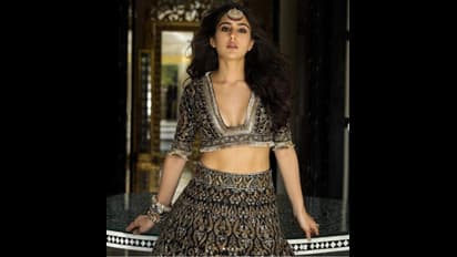 ಮನೀಶ್ ವಿನ್ಯಾಸದ ನೂರಾನಿಯತ್ ಕಲೆಕ್ಷನ್‌ನಲ್ಲಿ ಸಾರಾ..!