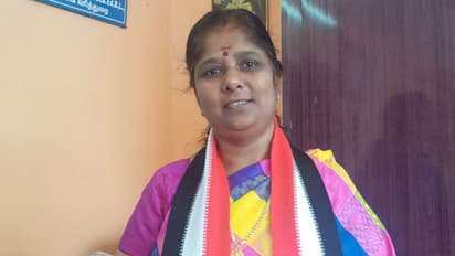 #BREAKING என்கவுண்டர் ஸ்பெஷலிஸ்டின் மனைவி அமமுகவில் போட்டி... கடுப்பில் தூக்கியடிக்கப்பட்ட கணவர்...!