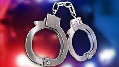 గిరినగర్ అటవీప్రాంతంలో.. ఆటో డ్రైవర్ పై కత్తితో దాడి..