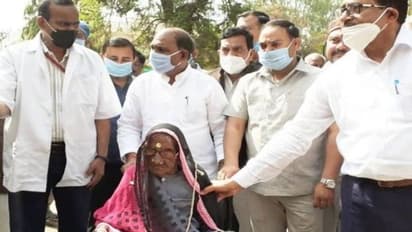 देश की सबसे उम्रदराज 109 वर्षीय महिला राम दुलैया को लगी वैक्सीन, टीका लगते ही बनाया नया रिकॉर्ड