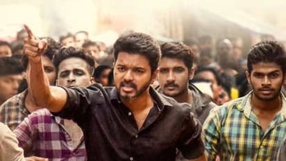'தளபதி 65 ' படவேலைகளை அவசர அவசரமாக நிறுத்த சொன்ன விஜய்..! ஏன் தெரியுமா?