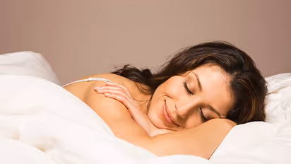 ಬ್ಯೂಟಿ ಸ್ಲೀಪ್.... ಕಣ್ತುಂಬಾ ನಿದ್ರಿಸಿದರೆ ಹೆಚ್ಚಾಗುತ್ತಂತೆ ಸೌಂದರ್ಯ!