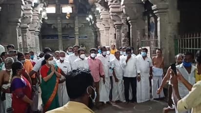 தேர்தல் பரபரப்பு..! டென்சனில் சசிகலா..! ரிலாக்ஸ் பண்ண தஞ்சை பயணம்..! ஏமாற்றத்தில் டிடிவி..!