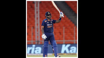 IND vs WI: നിരാശപ്പെടുത്തി കോലിയും രോഹിത്തും പന്തും, ഇന്ത്യക്കെതിരെ വിന്ഡീസിന് 238 റണ്സ് വിജയലക്ഷ്യം