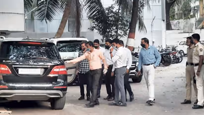 एंटीलिया केस : संदिग्ध SUV मिलने के 7 दिन पहले सचिन वझे-मनसुख की मुलाकात हुई, CCTV से खुला राज