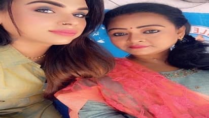 పెళ్లి కాకుండానే కూతురిని పరిచయం చేసిన షకీలా... ఆమె డిటైల్స్ తెలిసి షాకవుతున్న ఫ్యాన్స్!