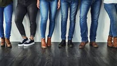 జీన్స్ ప్యాంటు అంటే ఏంటి..? దీనికి చిన్న పాకెట్స్ ఎందుకు ఉన్నాయి ? దీని చరిత్ర, రహస్యాలు ఏంటో తెలుసుకోండి..