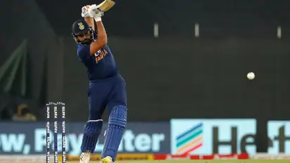 IPL 2021: Rohit Sharma provides autograph to a fanboy from Delhi Capitals, check out who